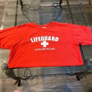 small red cropped tee